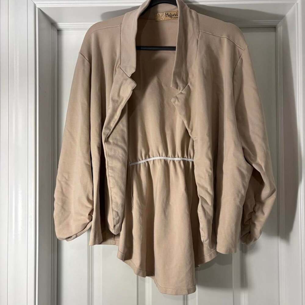 Hybrid & Company Tan Ruched Back Blazer Jacket